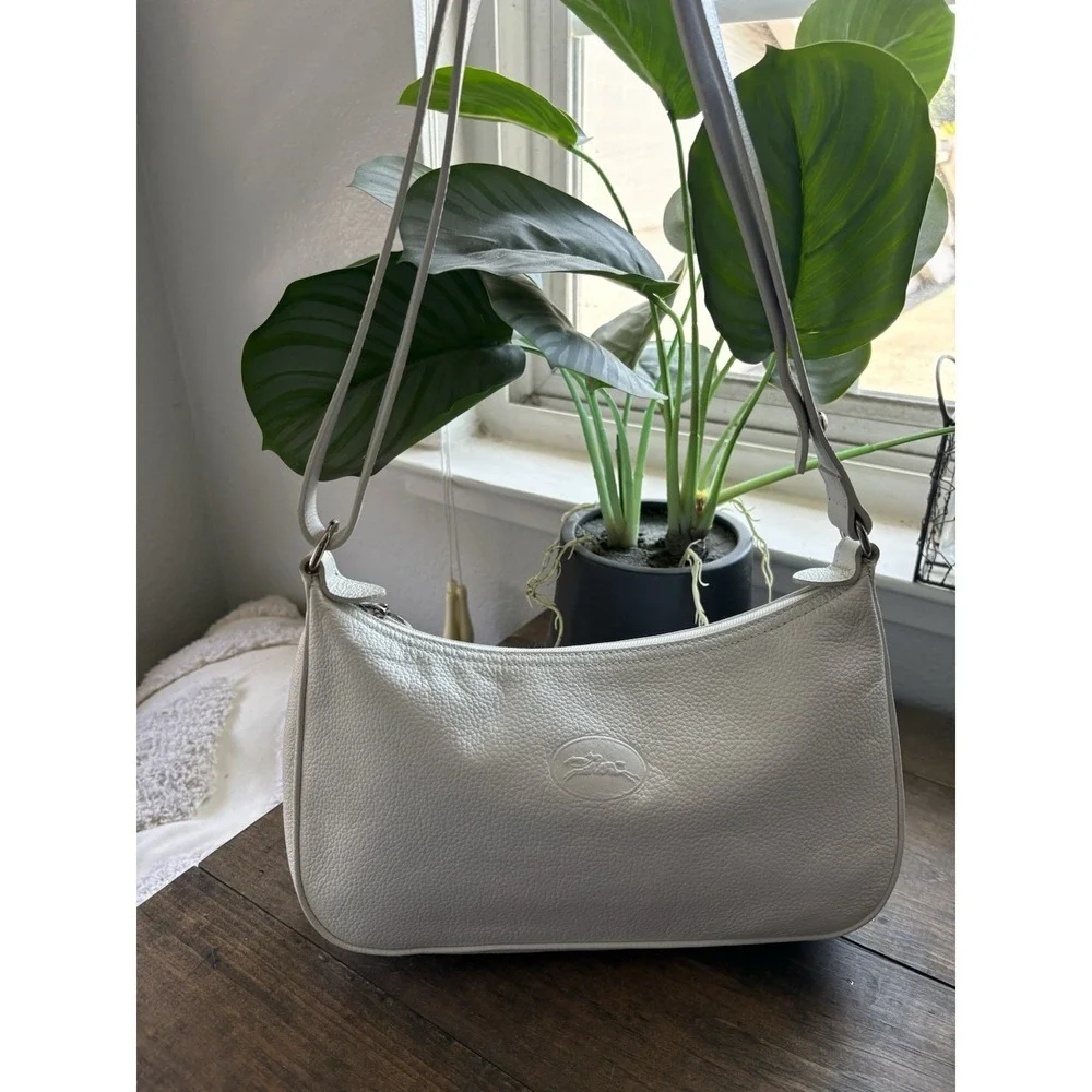 Longchamp Vintage Pebble Leather Baguette Shoulder Bag White Y2K Minimalist